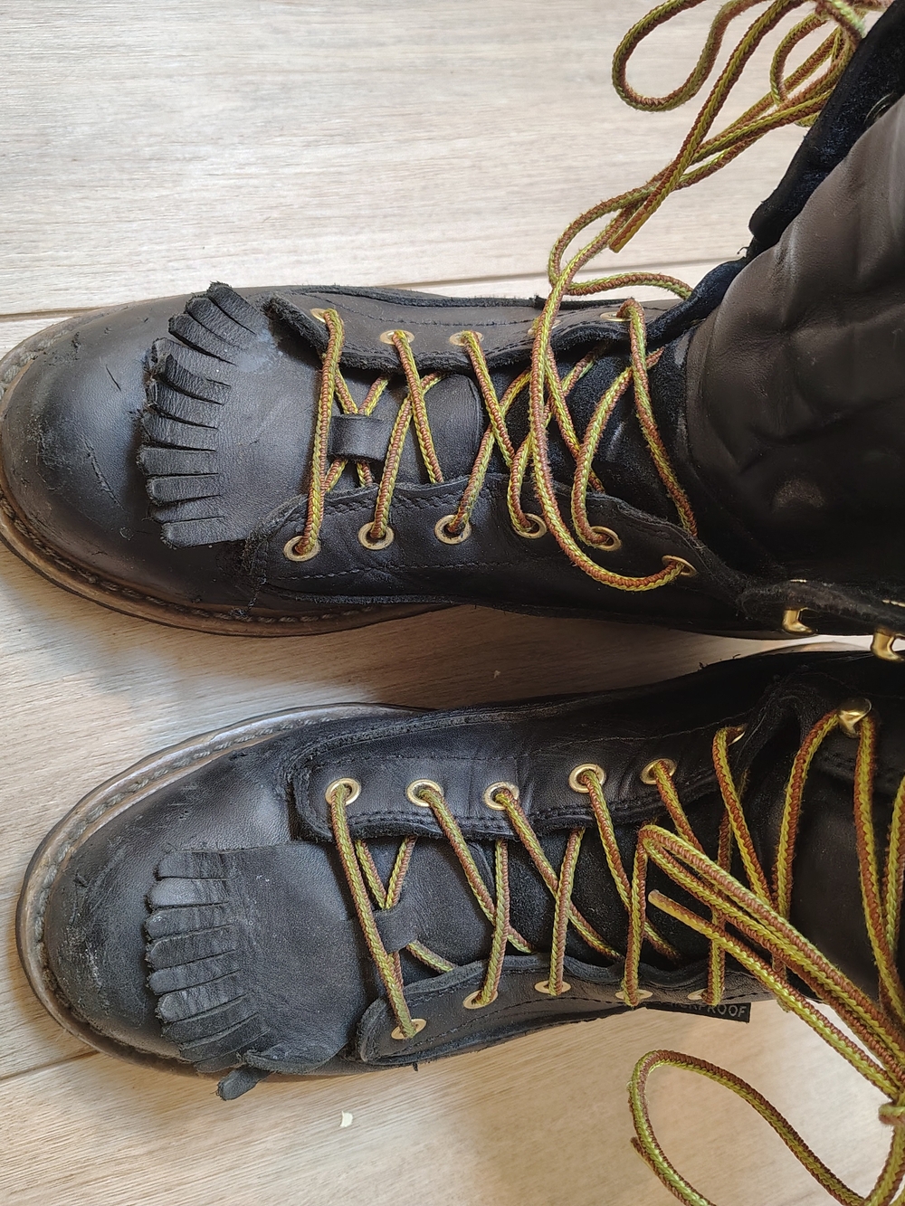 Men's Black Leather Lace-Up Boots with Fringe Tongue and Contrast Laces